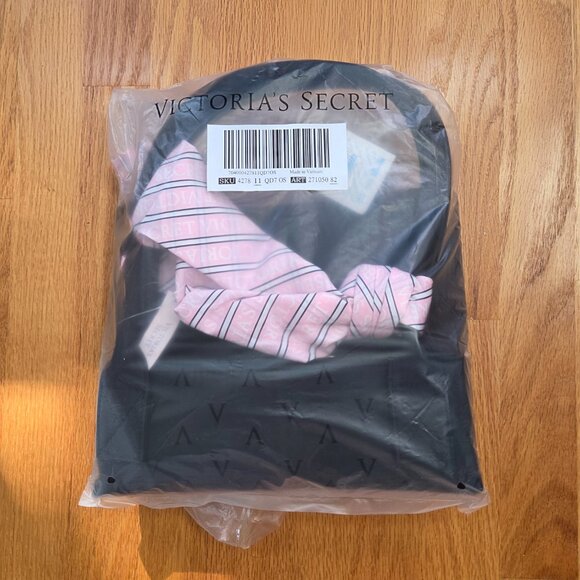 New NWT Victoria's Secret Black VS Tote Zip & Pink Scarf - Picture 4 of 8